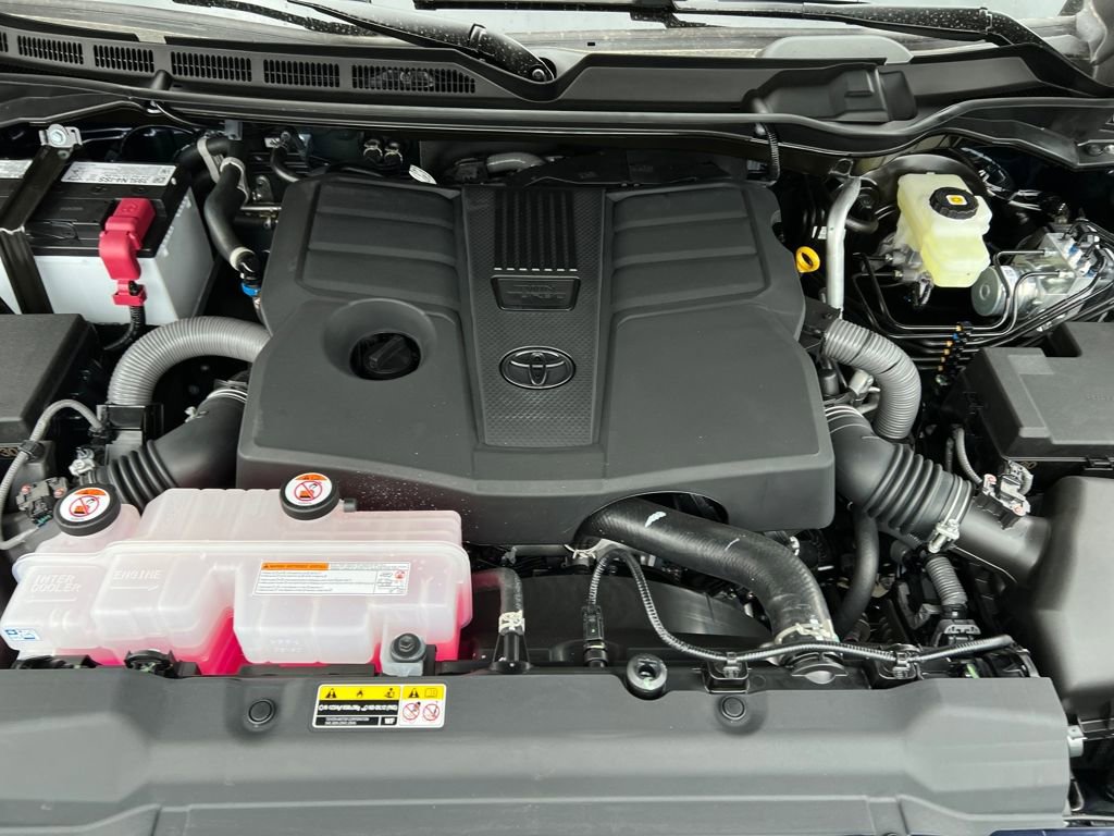 New 2026 Toyota Tundra Limited AWD/4WD image 9