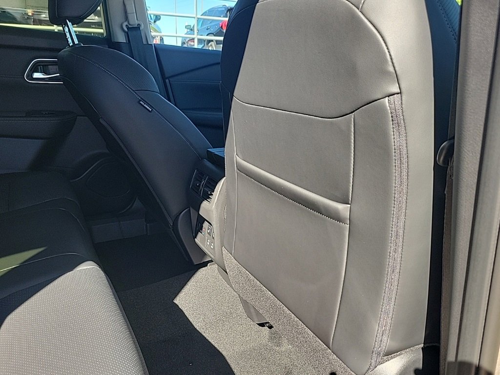 New 2026 Nissan Rogue SV image 39