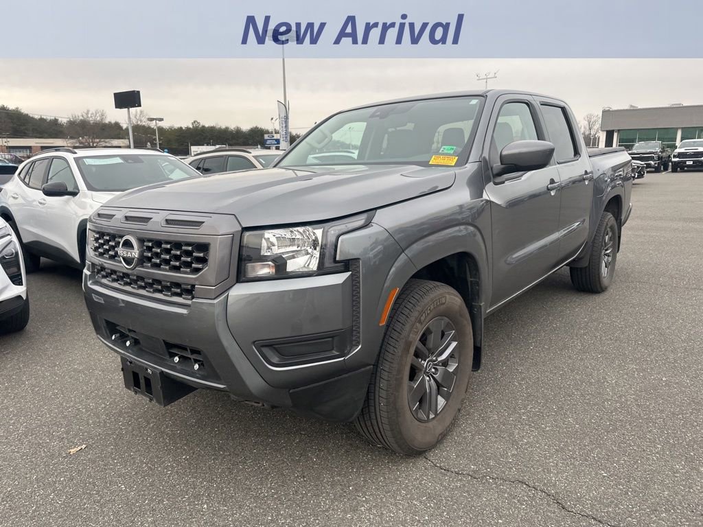 Used 2025 Nissan Frontier SV image 1