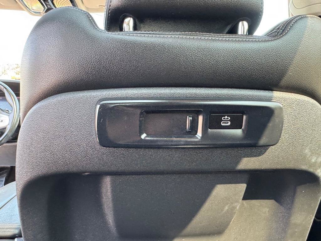 Used 2019 BMW X7 xDrive40i w/ Cold Weather Package AWD/4WD image 37