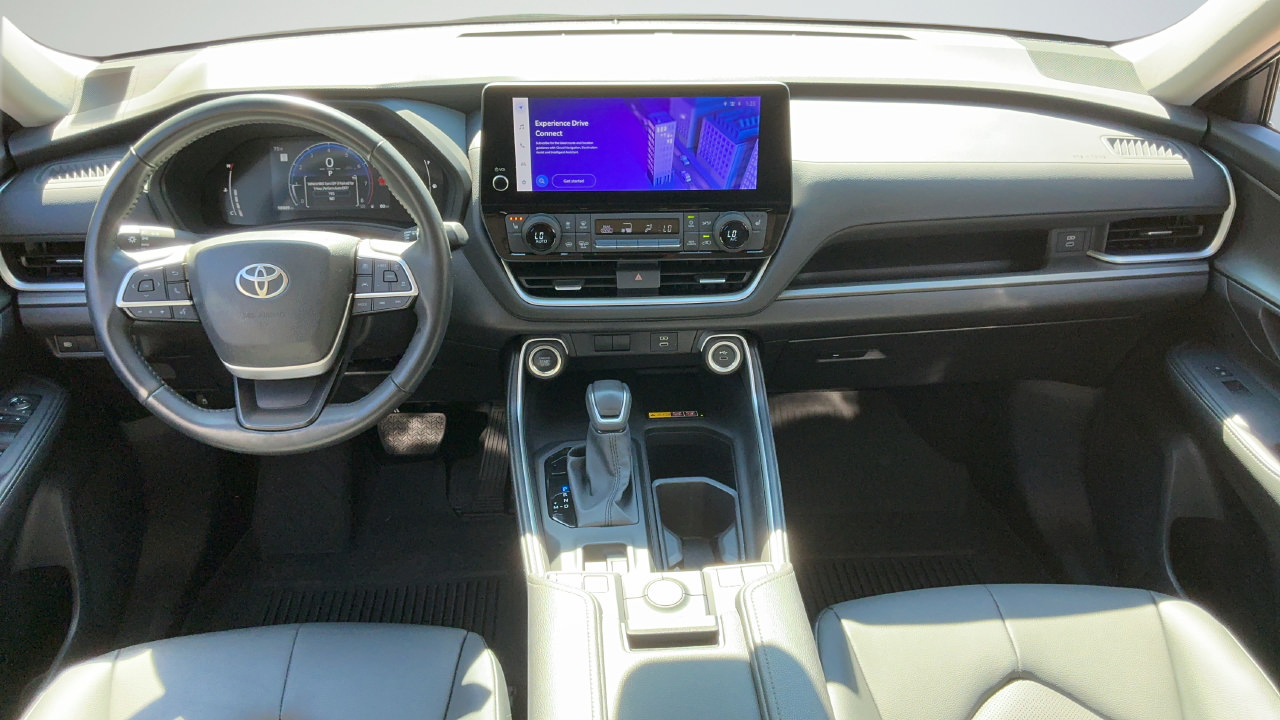 Used 2025 Toyota Grand Highlander FWD image 7