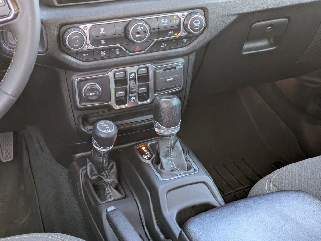Used 2024 Jeep Wrangler Unlimited Sport image 19