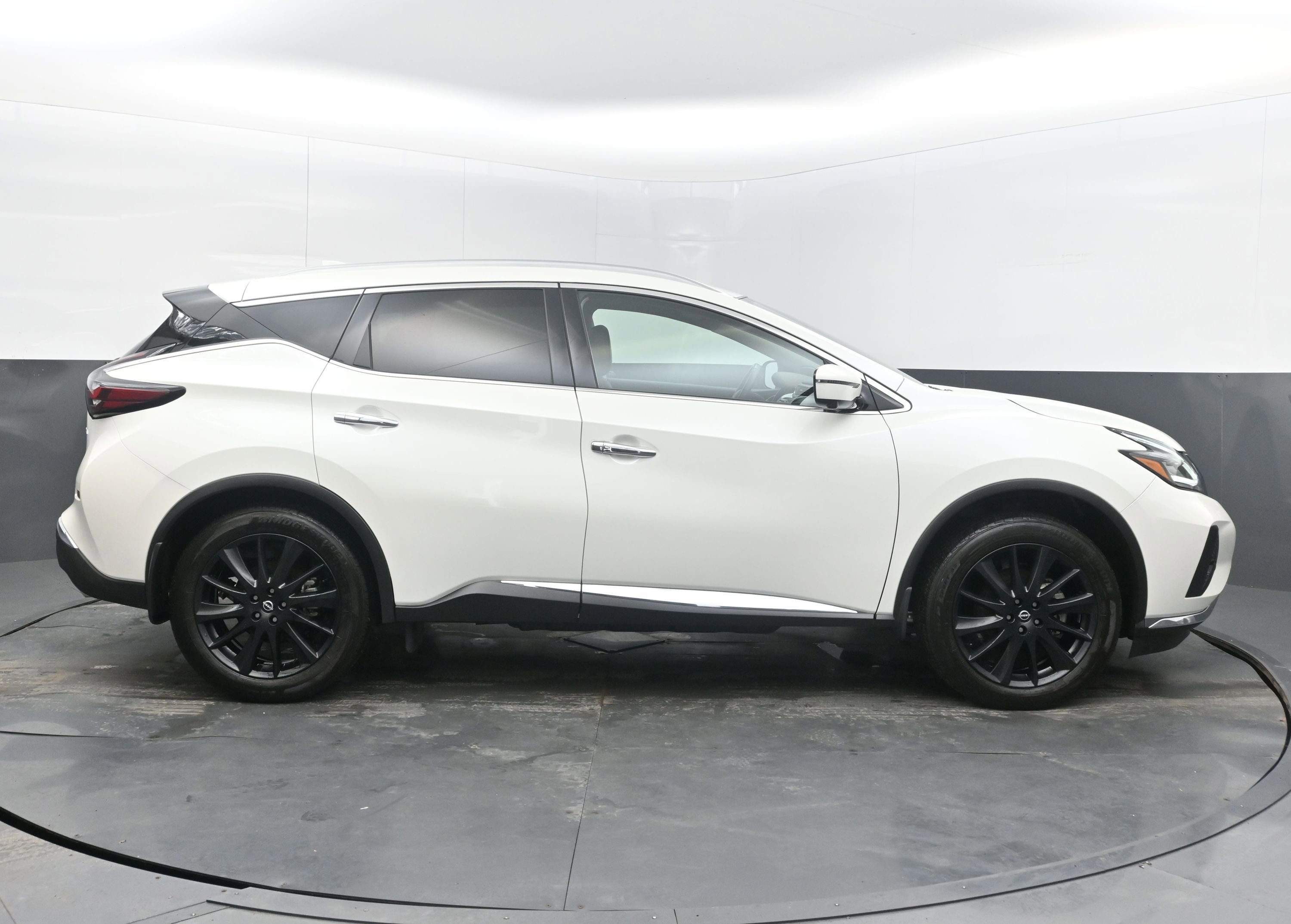 Used 2024 Nissan Murano Platinum w/ Cargo Package image 10