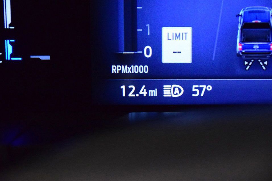 New 2025 Ford Maverick Lariat w/ Black Appearance Package image 18