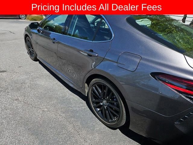 Used 2023 Toyota Camry XSE FWD image 9