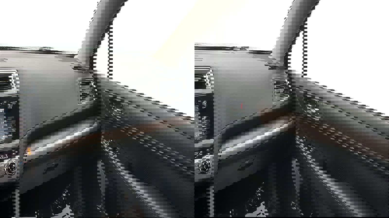 Used 2017 Subaru Outback 3.6R Limited image 22