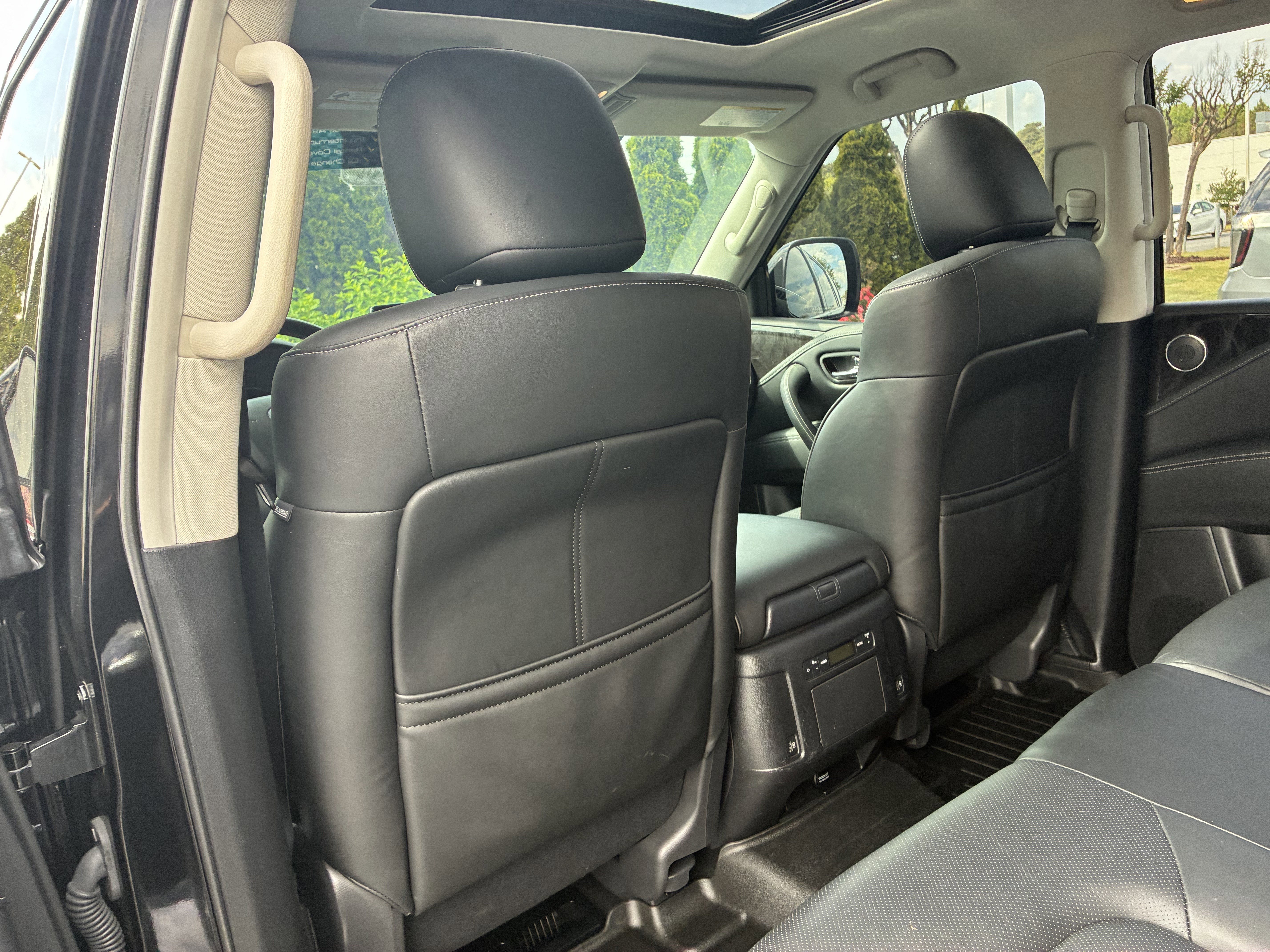 Used 2024 INFINITI QX80 Luxe w/ All-Season Package RWD image 15