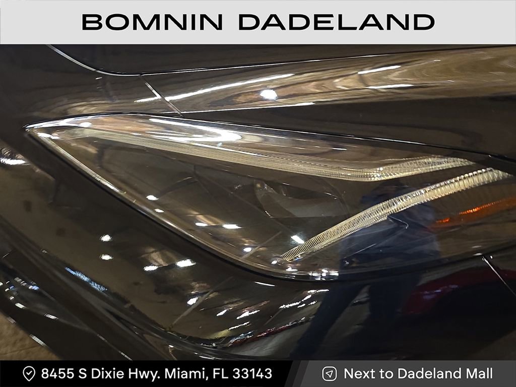 Used 2023 Chevrolet Corvette Stingray image 9