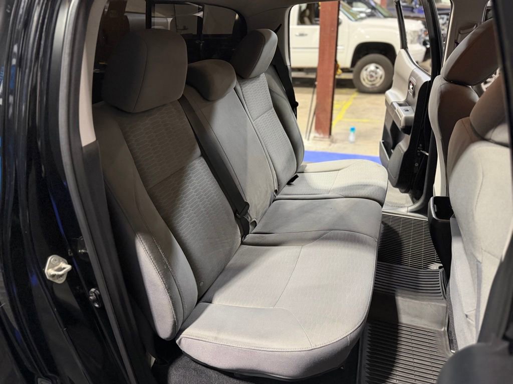 Used 2016 Toyota Tacoma SR5 w/ SR5 Appearance Package (SN) AWD/4WD image 23