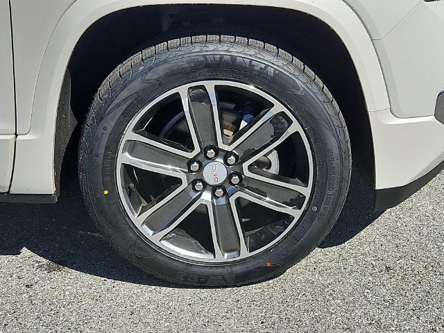 Used 2019 GMC Acadia Denali w/ Technology Package FWD image 8