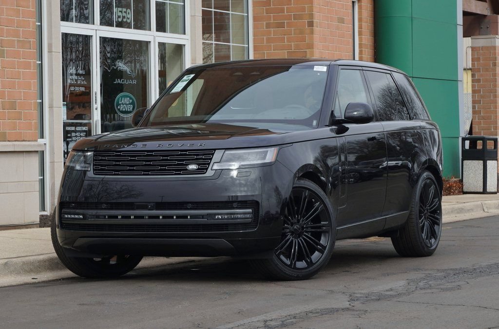 Used 2026 Land Rover Range Rover SE AWD/4WD image 1