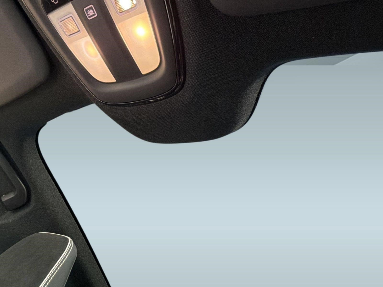 Certified 2023 Volvo C40 P8 Recharge Ultimate AWD/4WD image 21