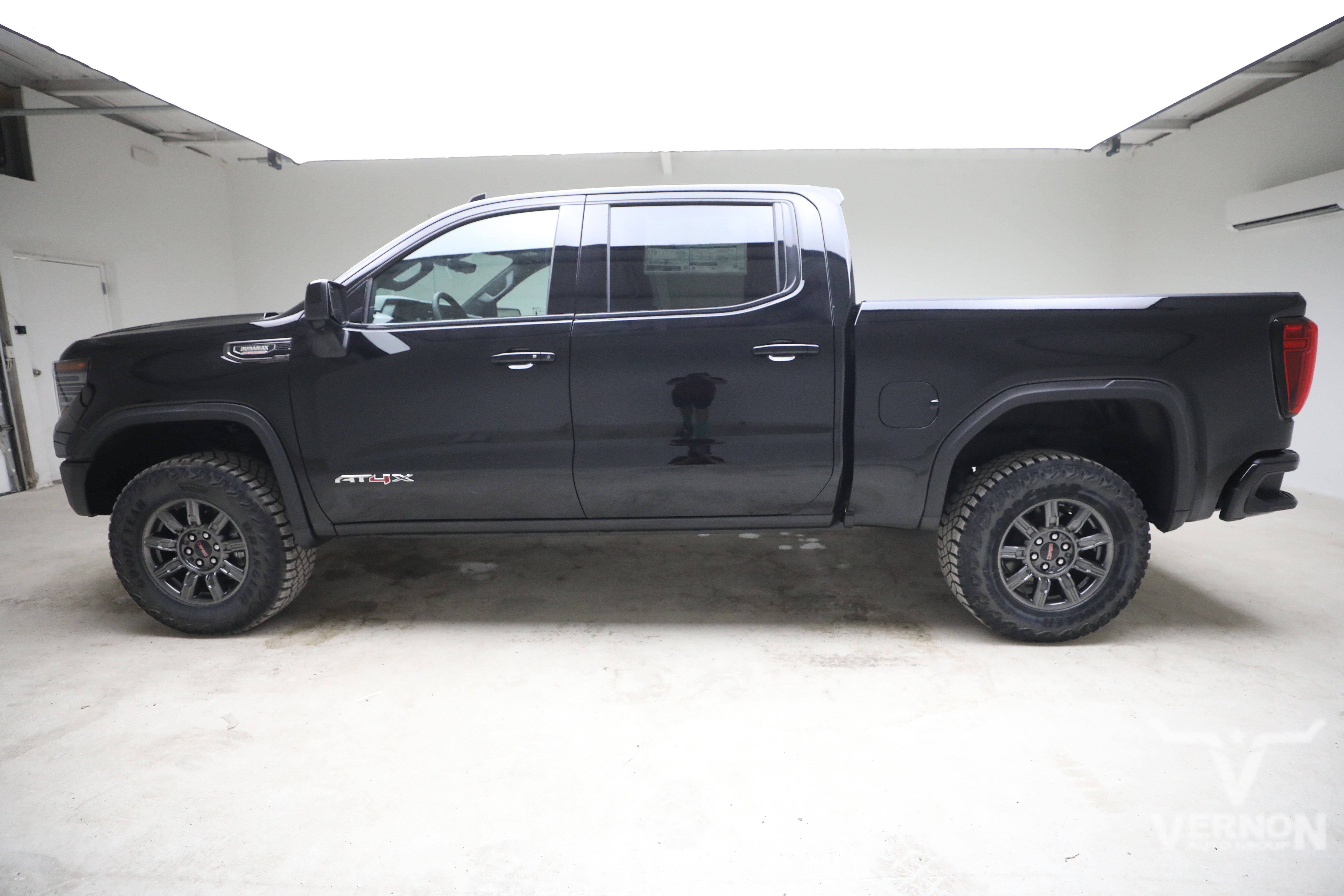 New 2026 GMC Sierra 1500 AT4X AWD/4WD image 2