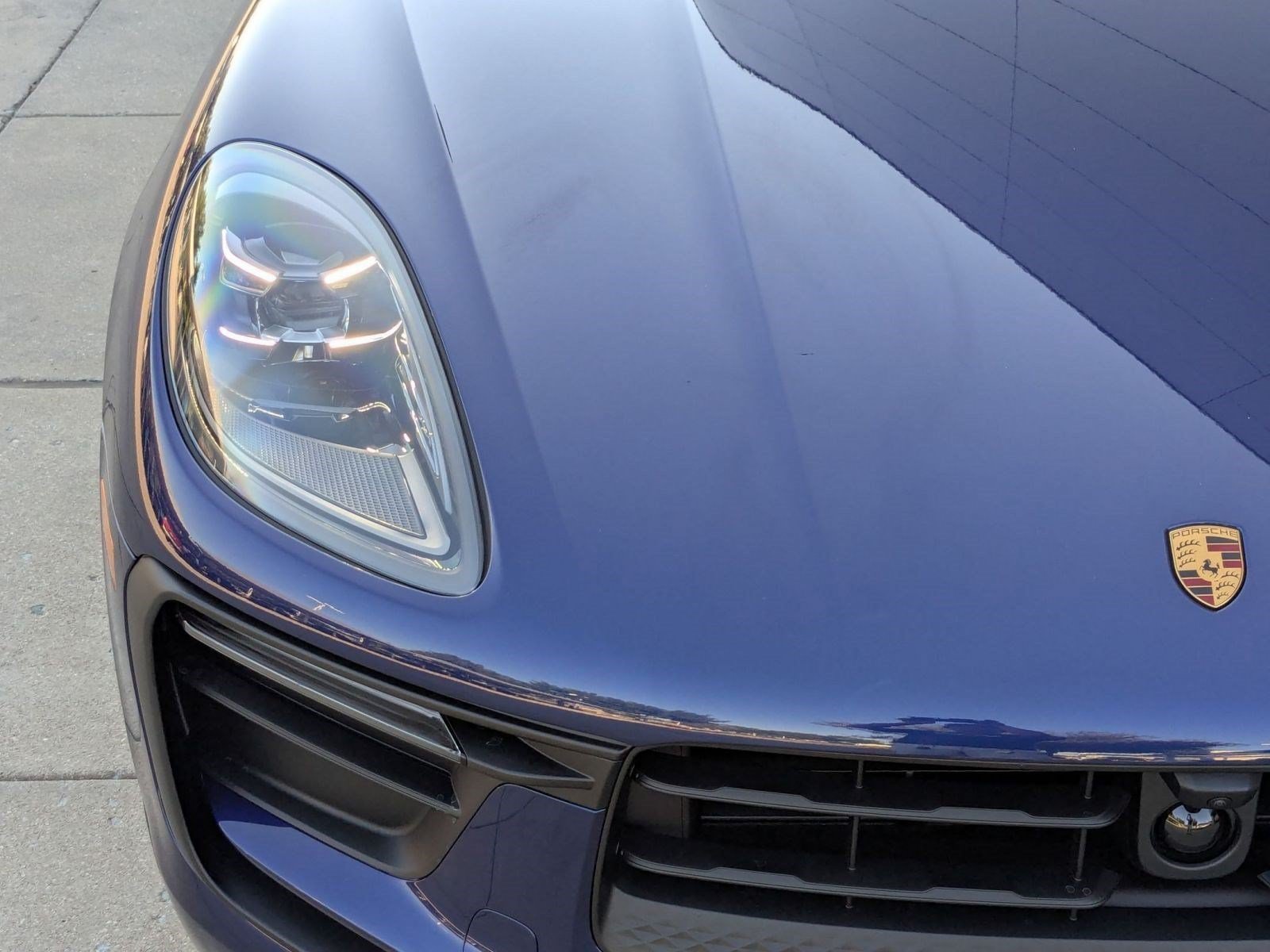 Certified 2026 Porsche Macan AWD/4WD image 12