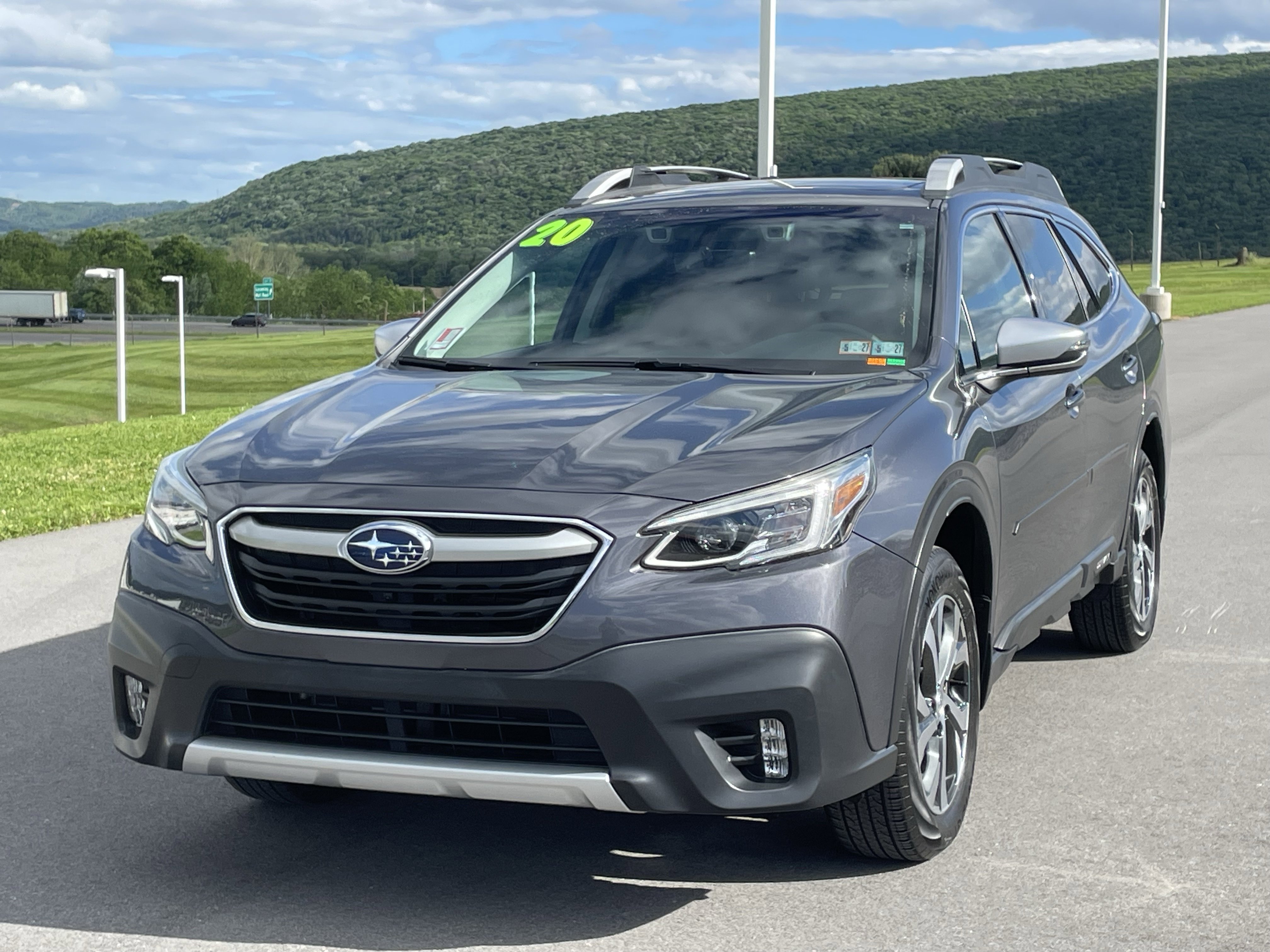 Used 2020 Subaru Outback Touring w/ Popular Package #2 AWD/4WD image 8