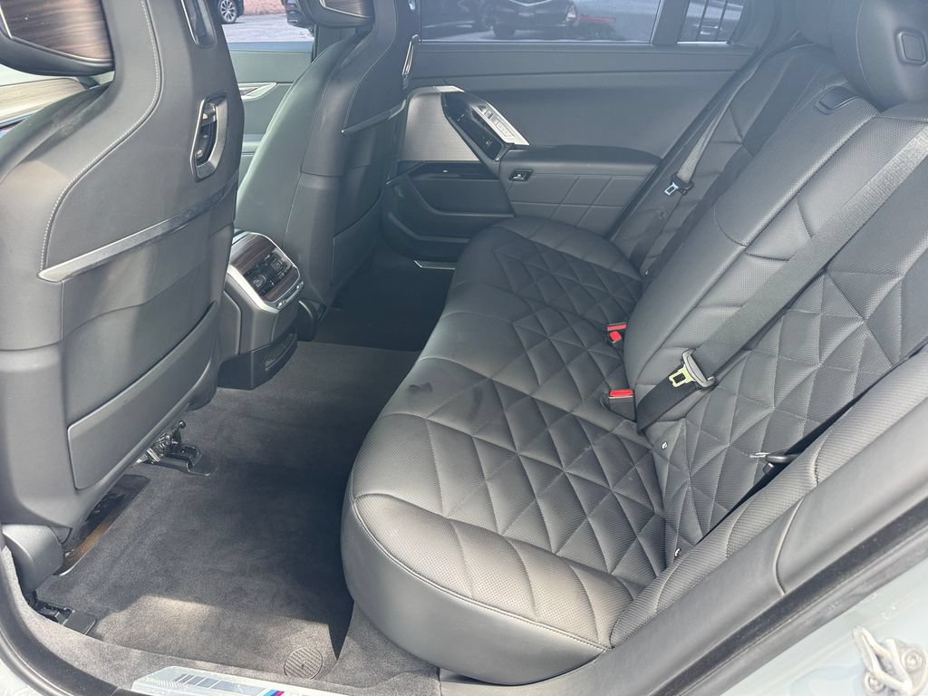 Used 2023 BMW 740i w/ Parking Assistance Package RWD image 29