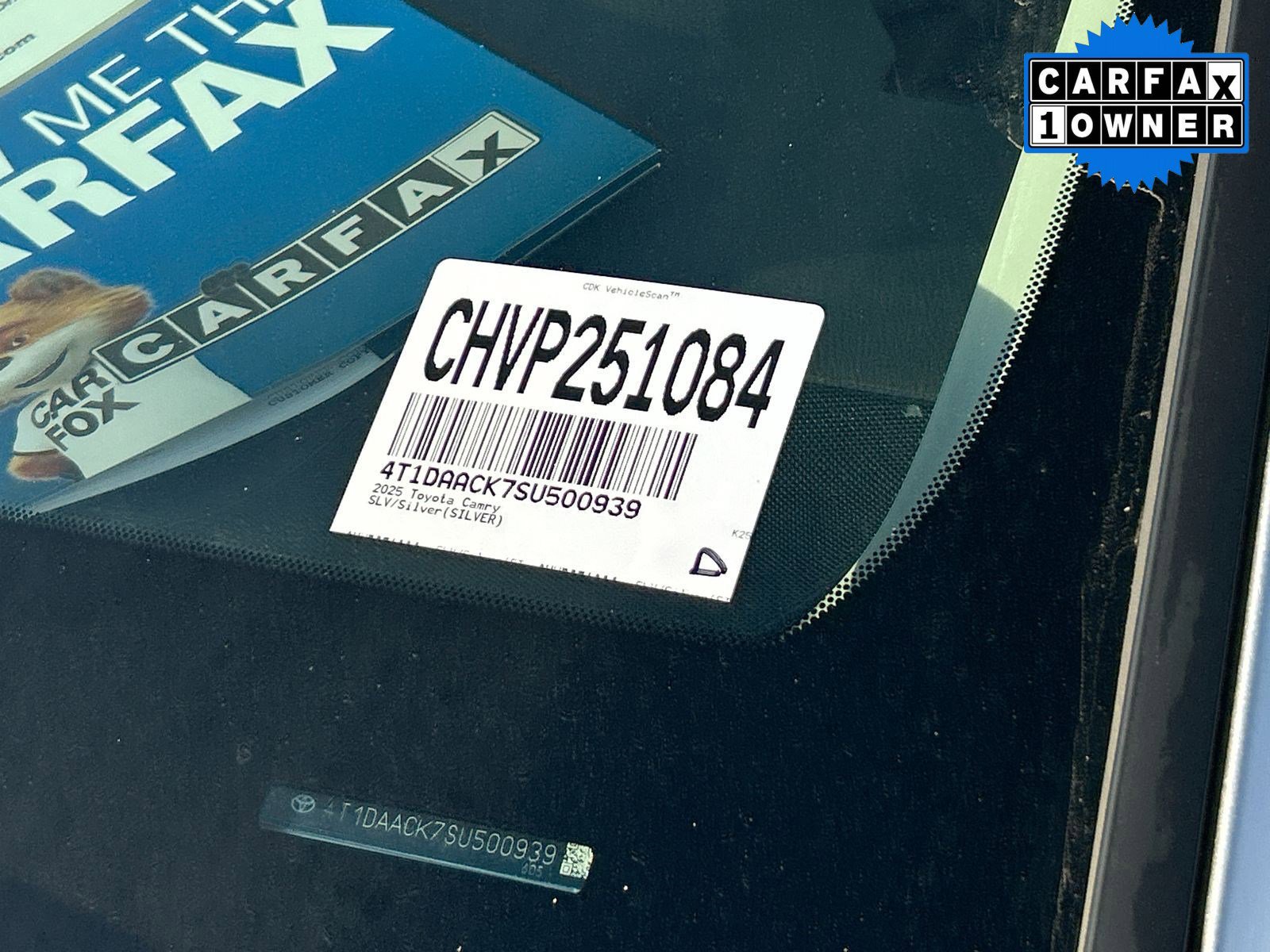 Used 2025 Toyota Camry SE image 32