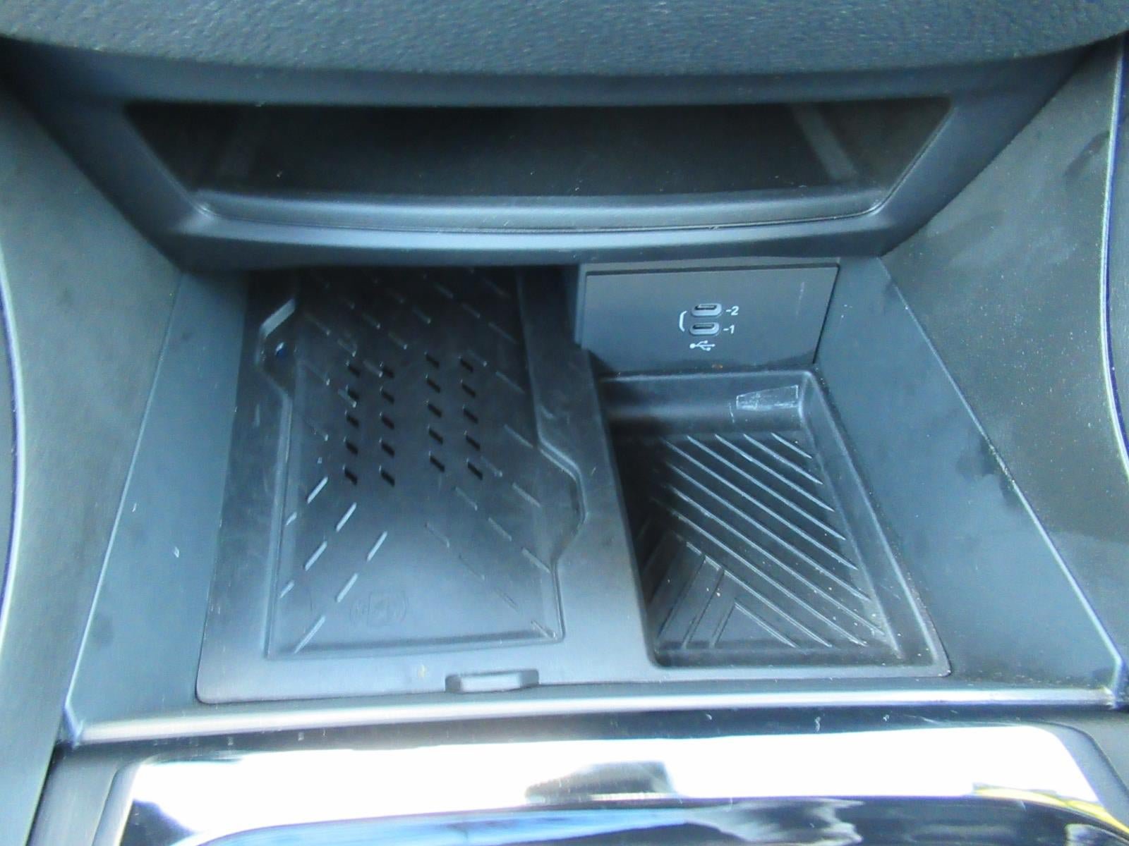 Used 2026 Chrysler Pacifica Limited FWD image 27