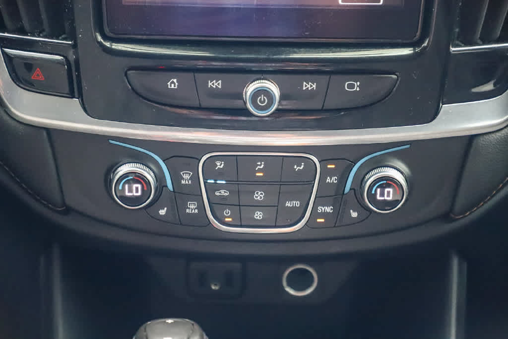 Used 2019 Chevrolet Traverse LT FWD image 13