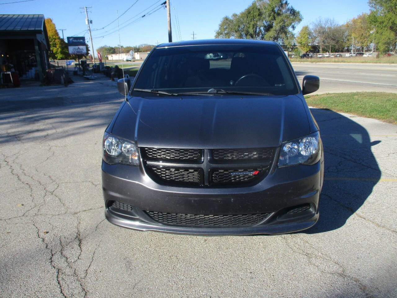 Used 2017 Dodge Grand Caravan SE image 8