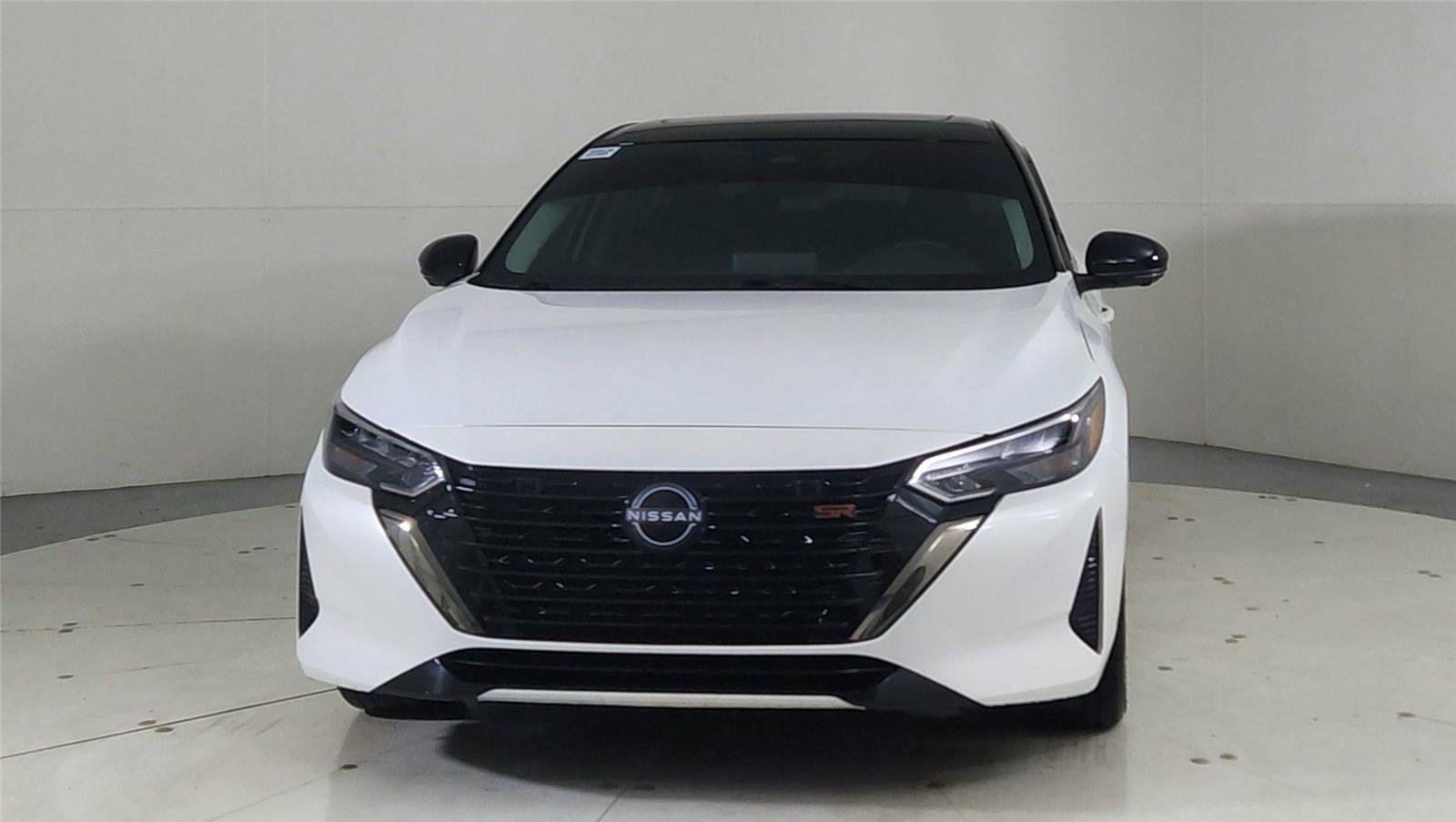 Certified 2025 Nissan Sentra SR w/ SR Premium Package image 2