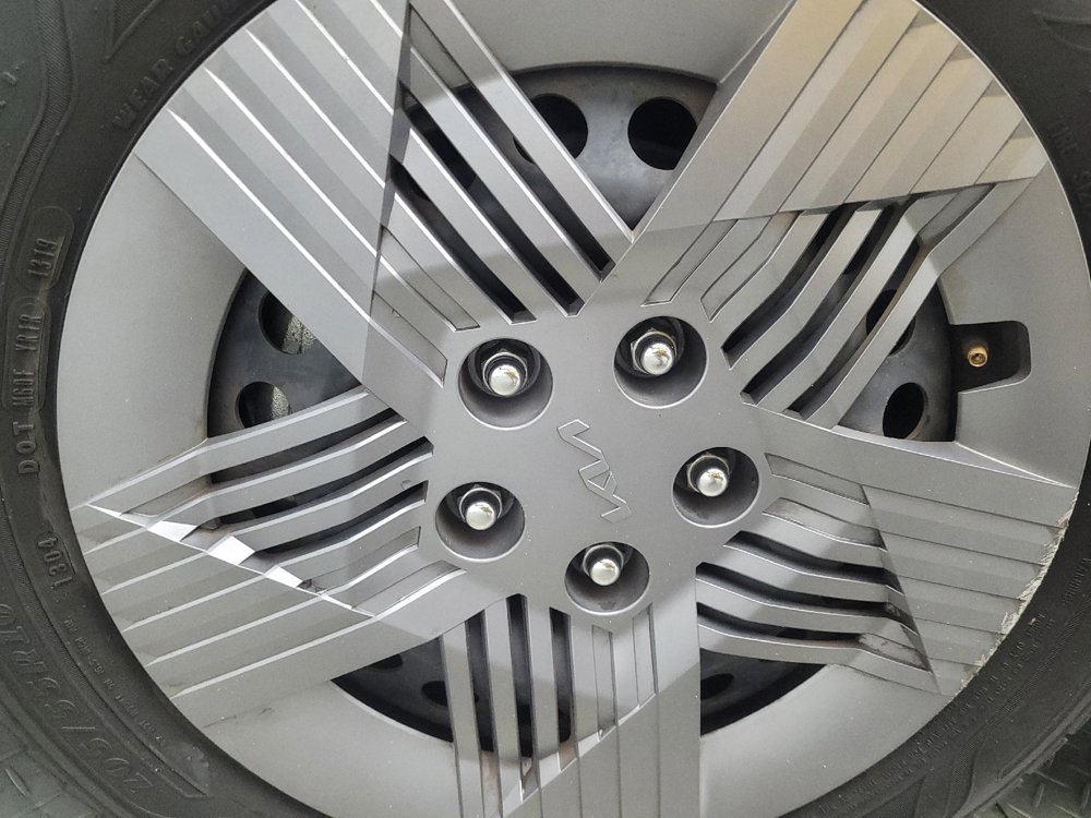 Used 2025 Kia K4 LX image 31