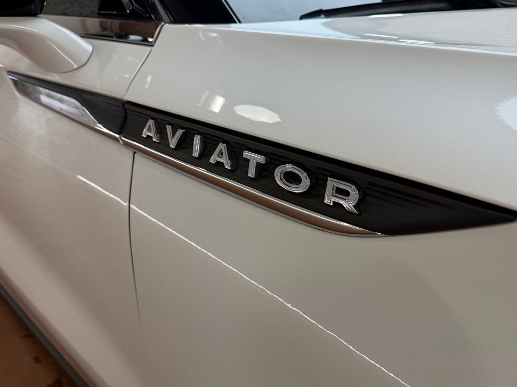 Used 2021 Lincoln Aviator Reserve w/ Equipment Group 201A image 9