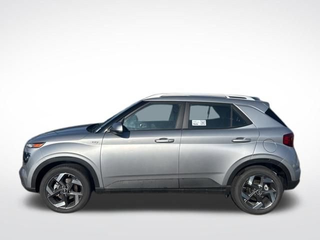 Used 2026 Hyundai Venue SEL image 9