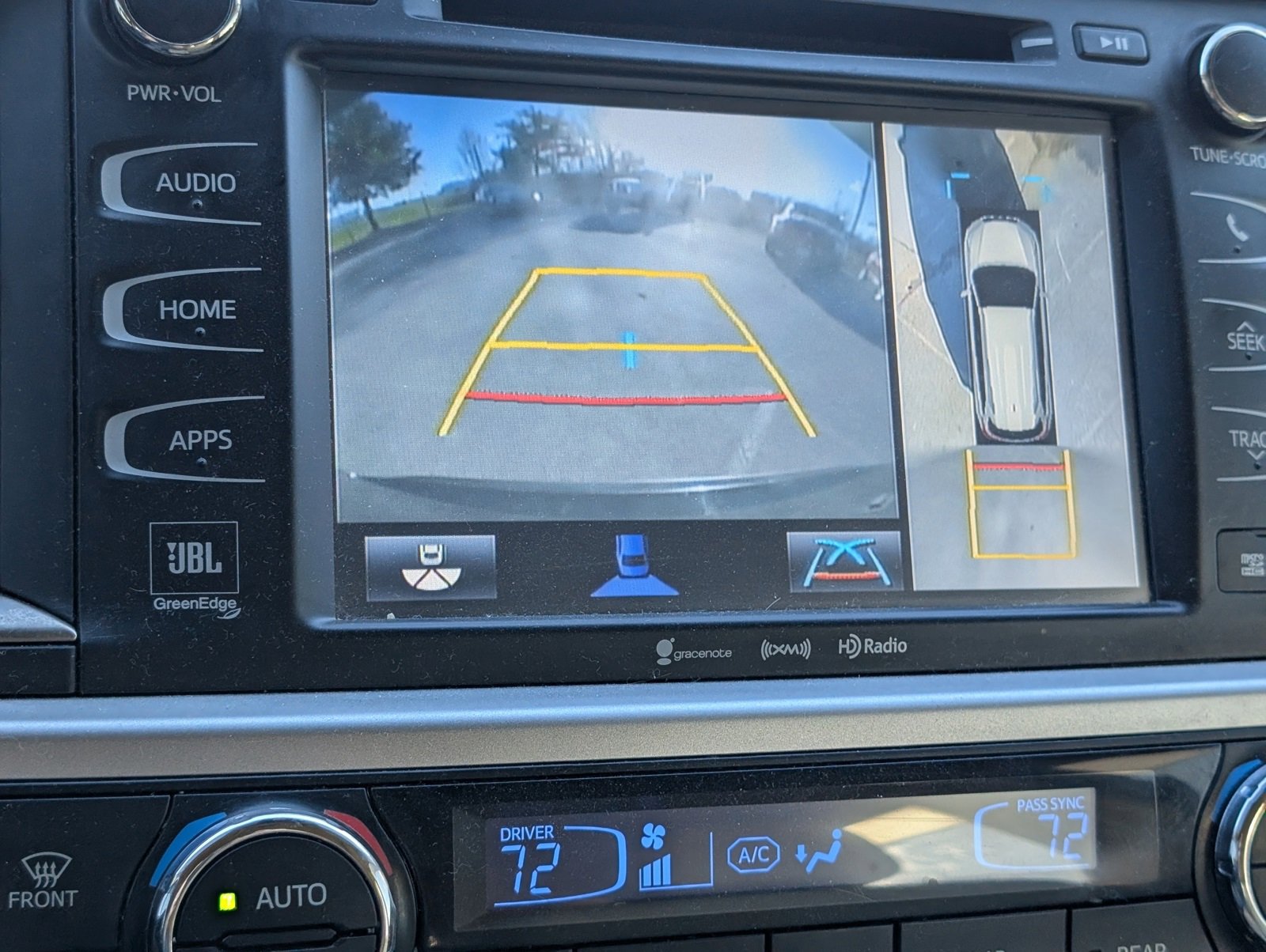 Used 2017 Toyota Highlander Limited Platinum image 11