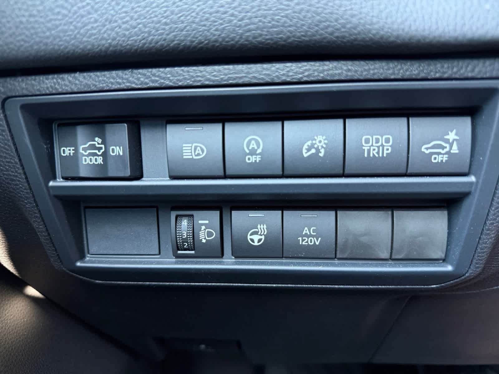 Used 2026 Toyota Tundra Limited AWD/4WD image 21