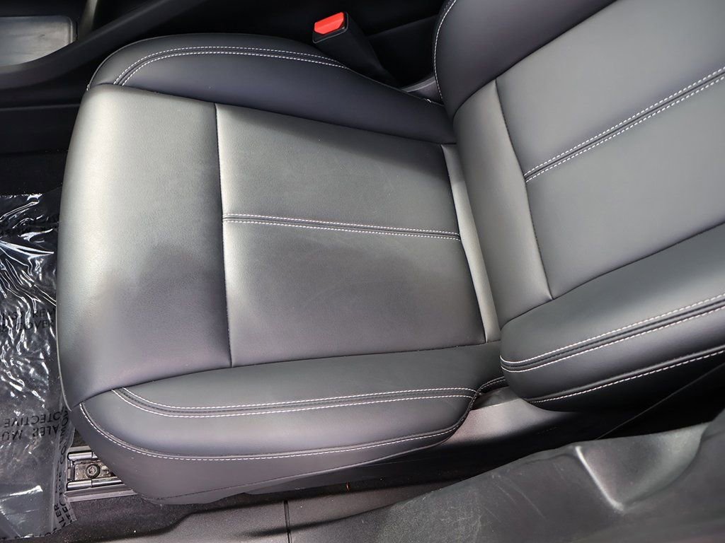 Used 2024 Cadillac Lyriq Tech w/ Driver Assist Package image 32