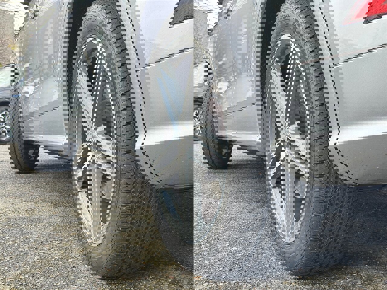 Used 2018 Audi SQ5 Premium Plus w/ Navigation Package image 35