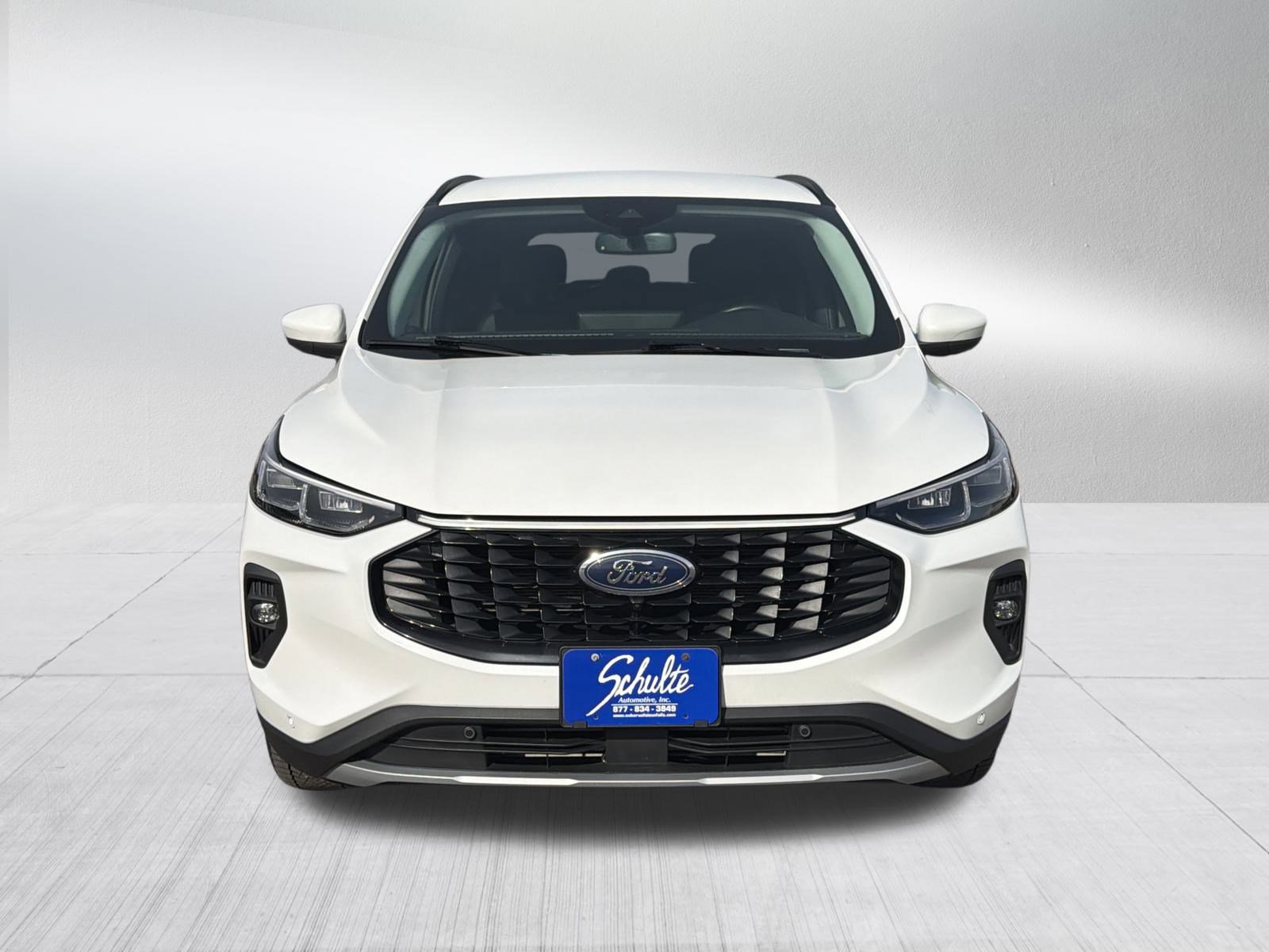 Used 2024 Ford Escape Platinum image 2