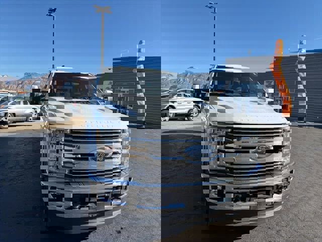 Used 2017 Ford F350 Lariat image 4