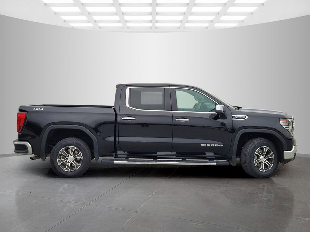Used 2024 GMC Sierra 1500 SLT AWD/4WD image 3