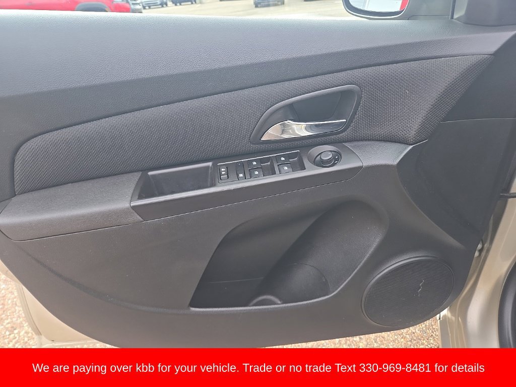 Used 2015 Chevrolet Cruze LT FWD image 10