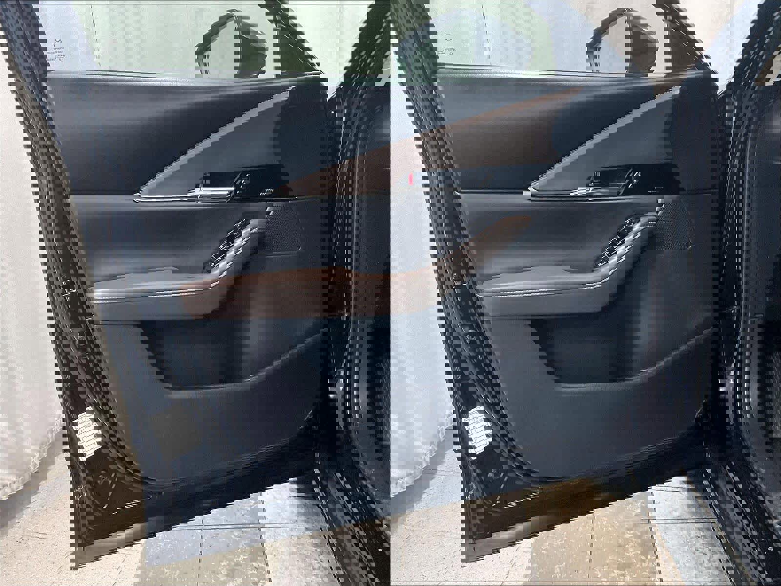 Used 2024 MAZDA CX-30 AWD 2.5 S w/ Premium Package image 9