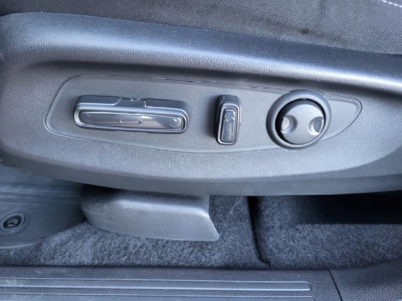 Used 2024 Honda CR-V EX image 29