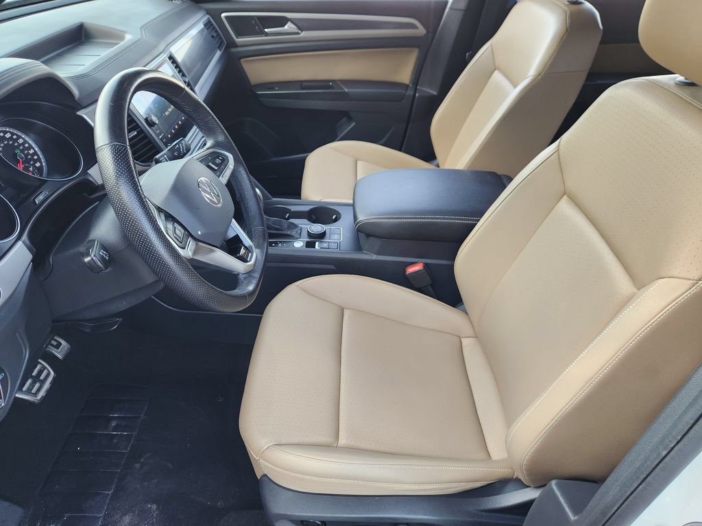 Used 2020 Volkswagen Atlas Cross Sport SE w/ Panoramic Sunroof Package AWD/4WD image 11