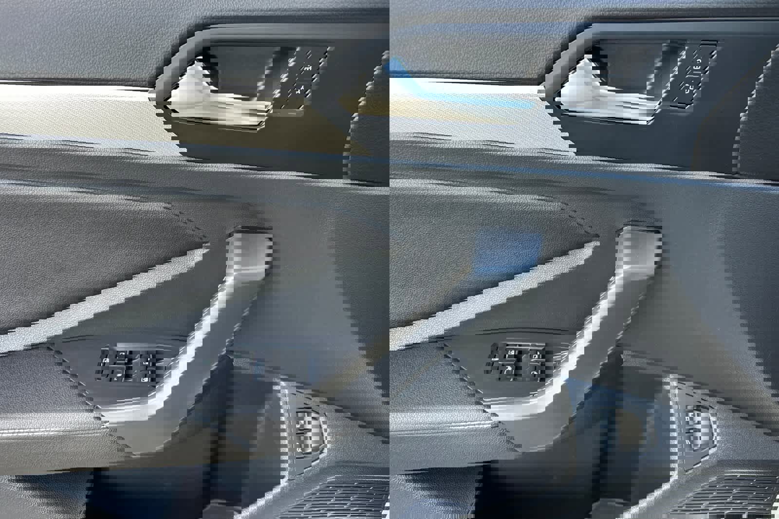 Used 2024 Volkswagen Jetta Sport image 10