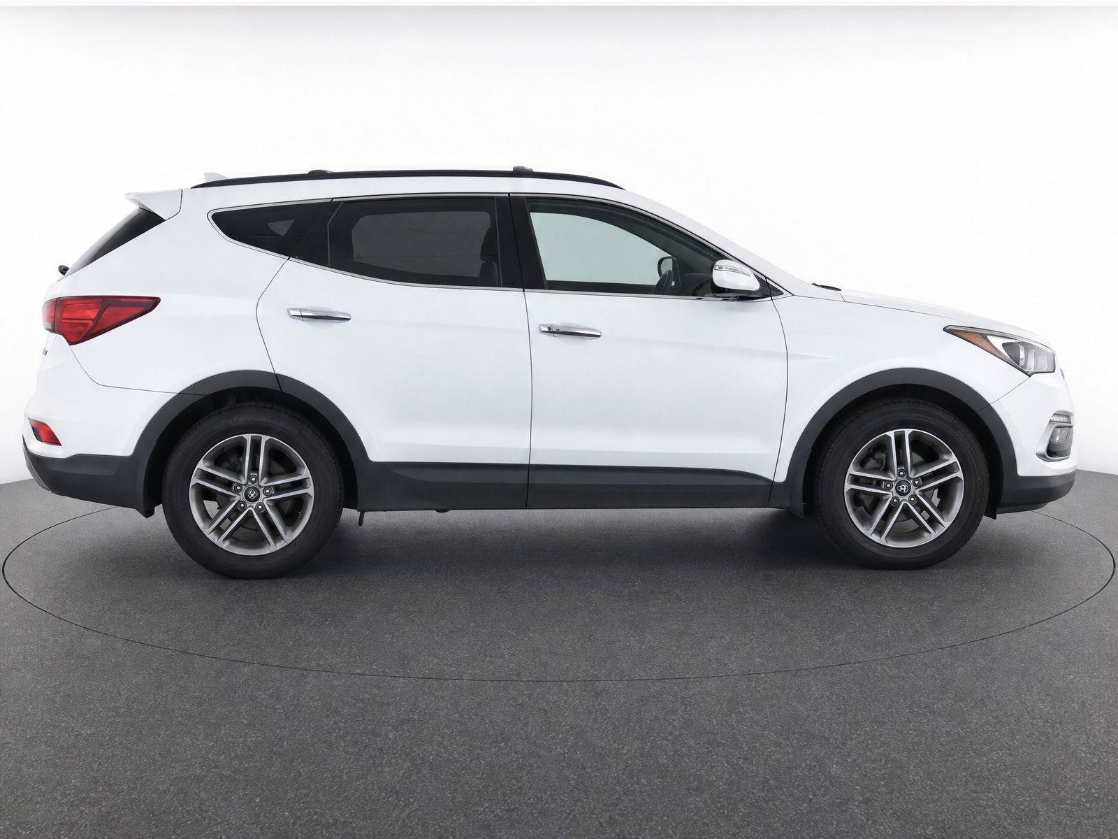 Used 2017 Hyundai Santa Fe Sport w/ 2.4L Value Package 06 FWD image 12