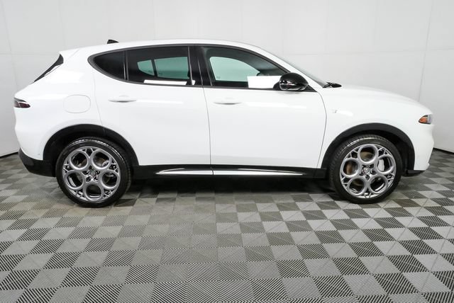 Used 2024 Alfa Romeo Tonale Ti AWD/4WD image 28