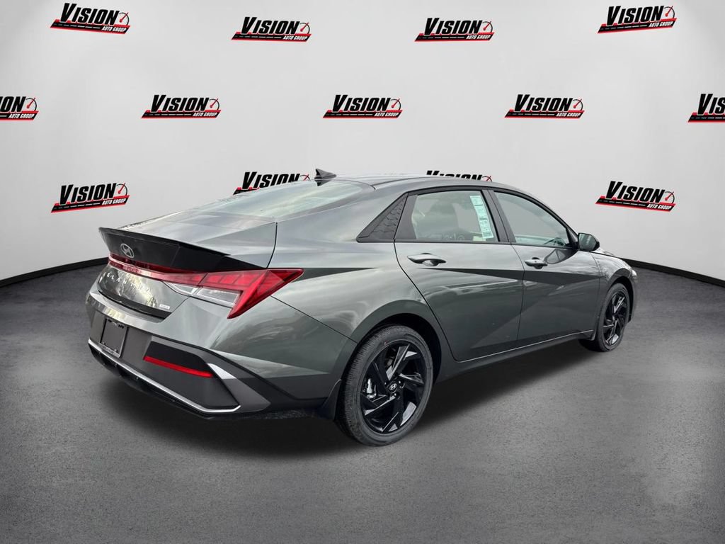 New 2026 Hyundai Elantra SEL FWD image 5