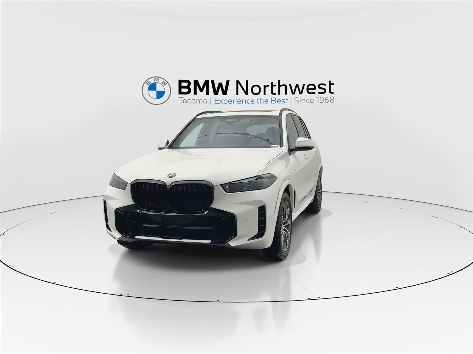 New 2026 BMW X5 xDrive50e w/ M Sport Package image 8