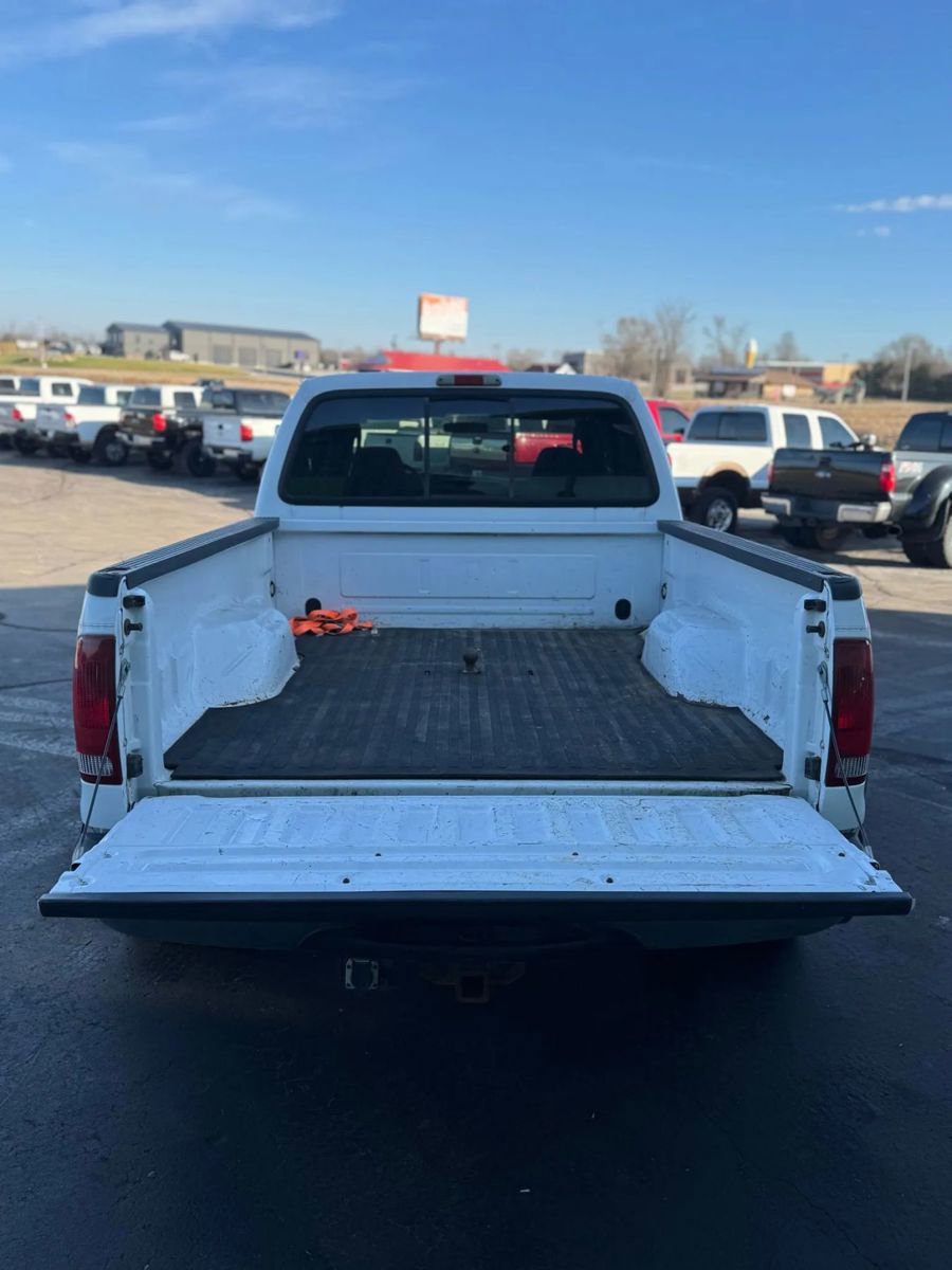 Used 2003 Ford F350 XLT image 11