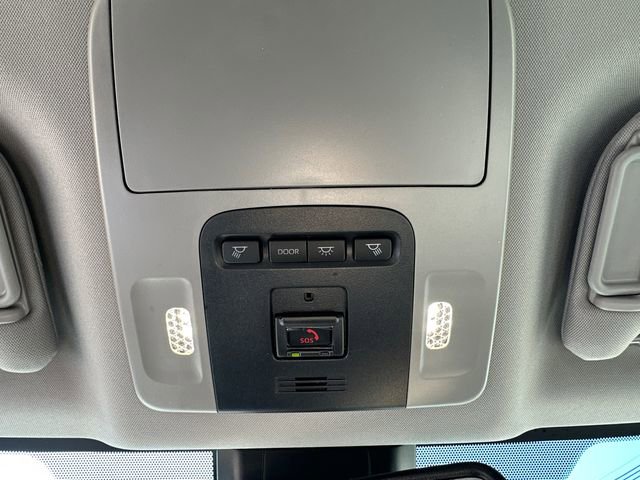 Used 2023 Toyota Camry XLE image 43