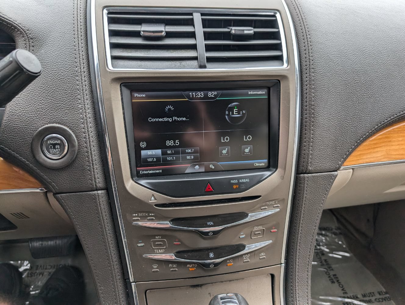 Used 2013 Lincoln MKX AWD image 22