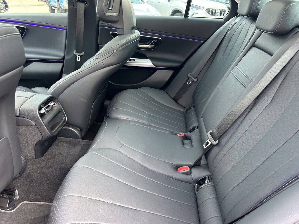 Used 2024 Mercedes-Benz E 350 4MATIC Sedan image 16