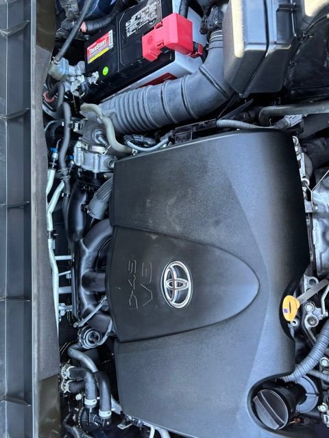 Used 2021 Toyota Highlander XLE AWD/4WD image 24