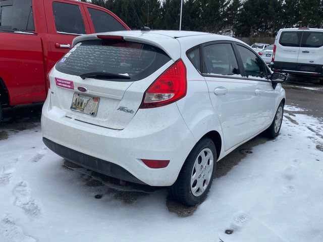 Used 2013 Ford Fiesta SE image 2